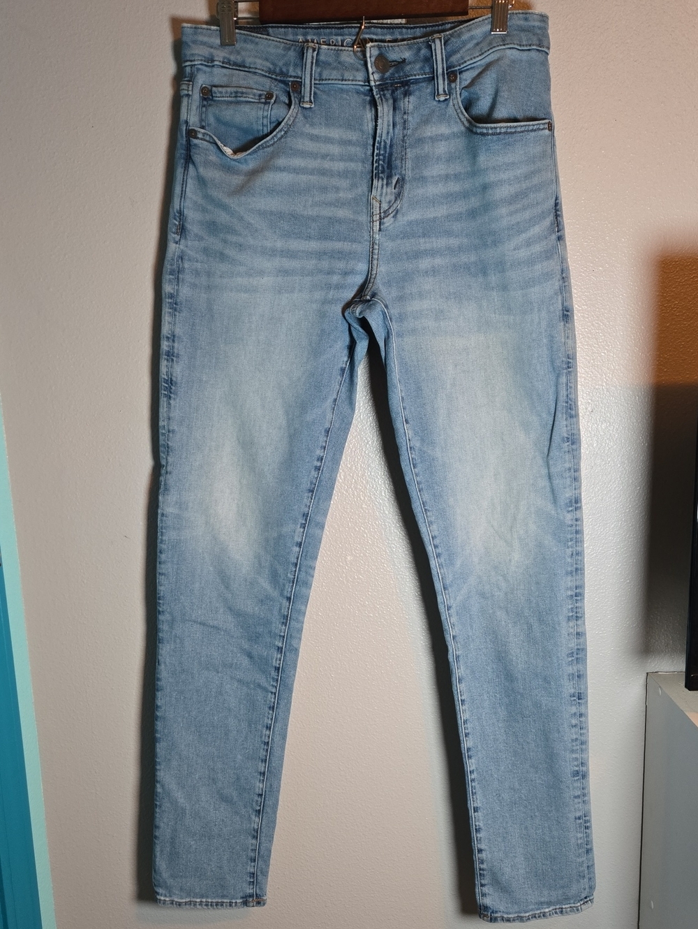 American Eagle Outfitters Light Wash Skinny Jeans